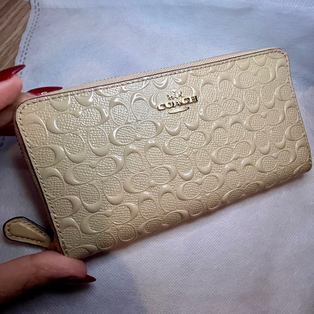 Authentic Coach Wallet